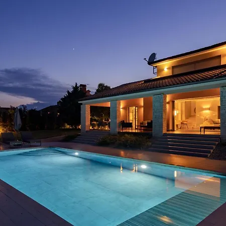 Vikendica In Zartinj - Luxury Privacy Heated Pool With Auto Cover *