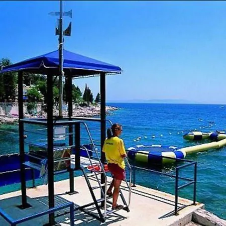 In Zartinj - Luxury Privacy Heated Pool With Auto Cover