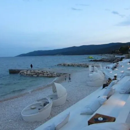 In Zartinj - Luxury Privacy Heated Pool With Auto Cover Vikendica Labin (Istria)